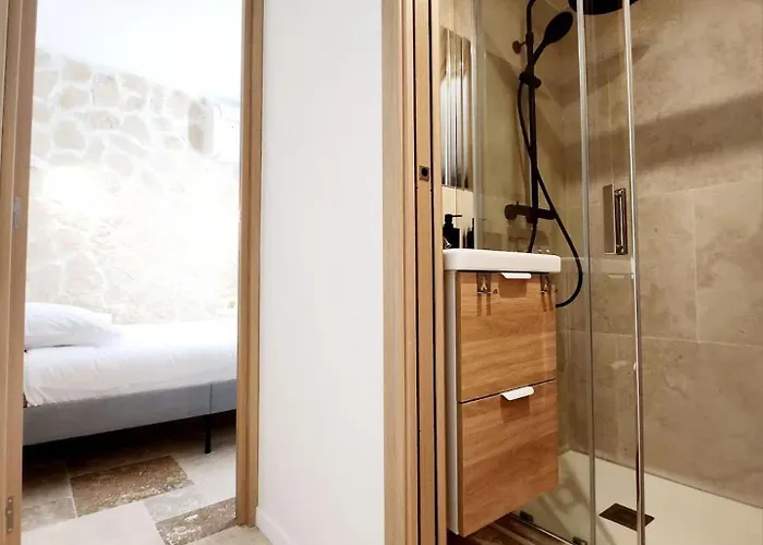 Le Borello Bleu - Joli T2 Dans Le Vieil Appartamento *